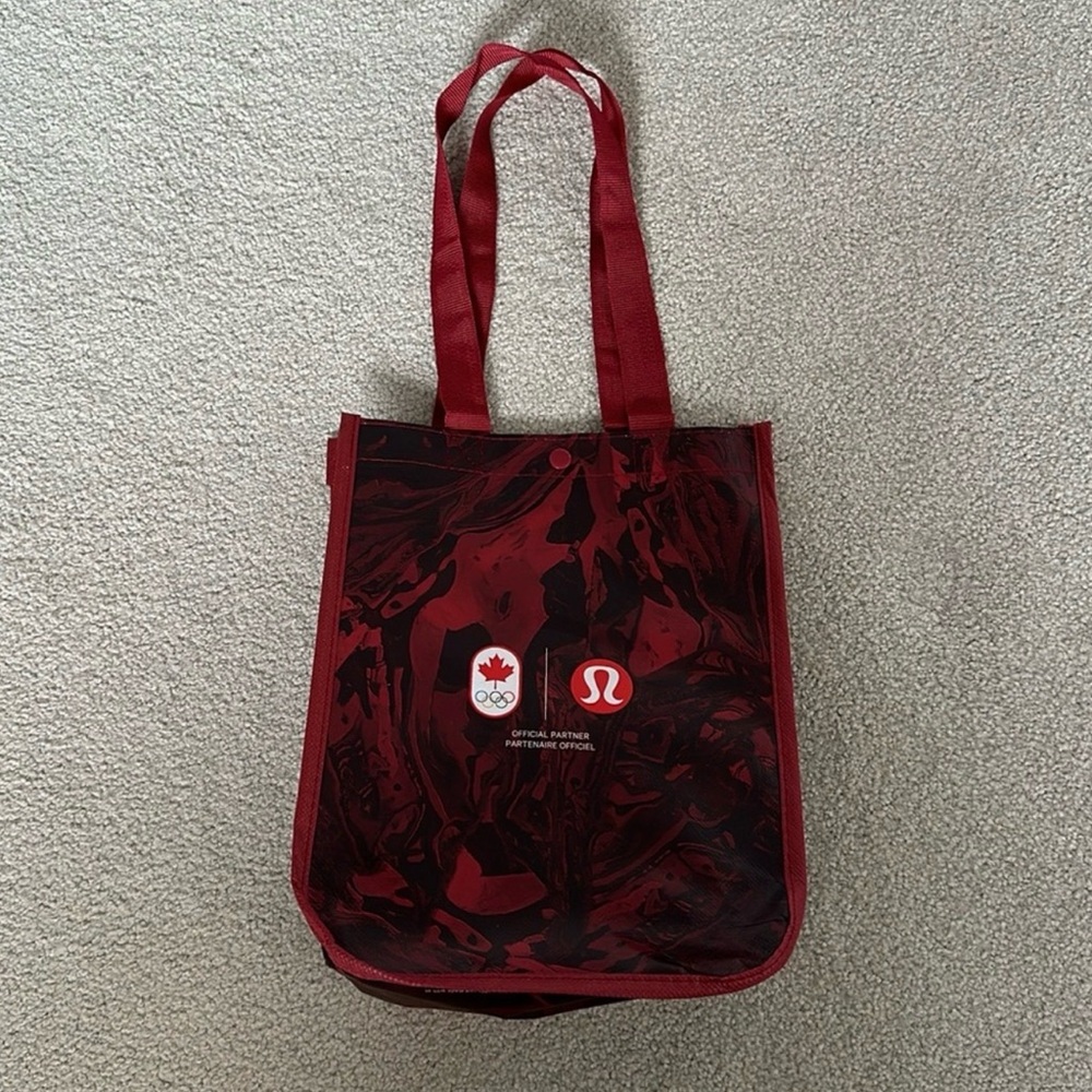 Lululemon Team Canada Reusable Bag & NWOT Olympic Team Canada 2018 Fringe Scarf